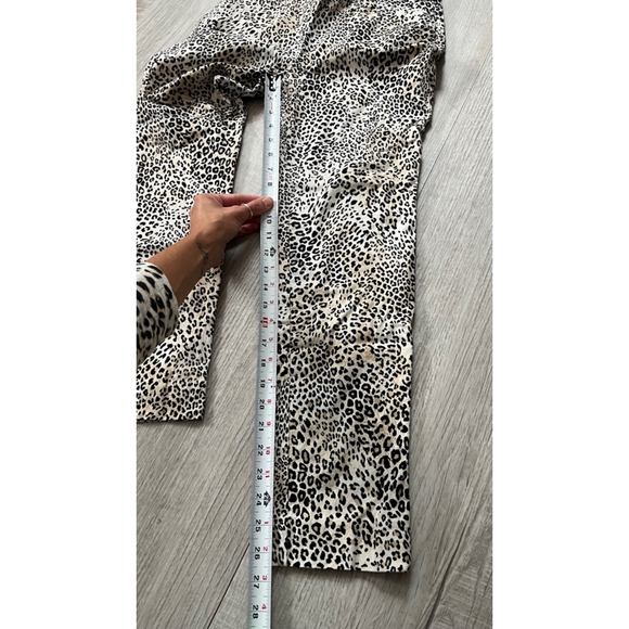 Chico’s so slimming animal print ankle pants size 4 - Picture 4 of 10